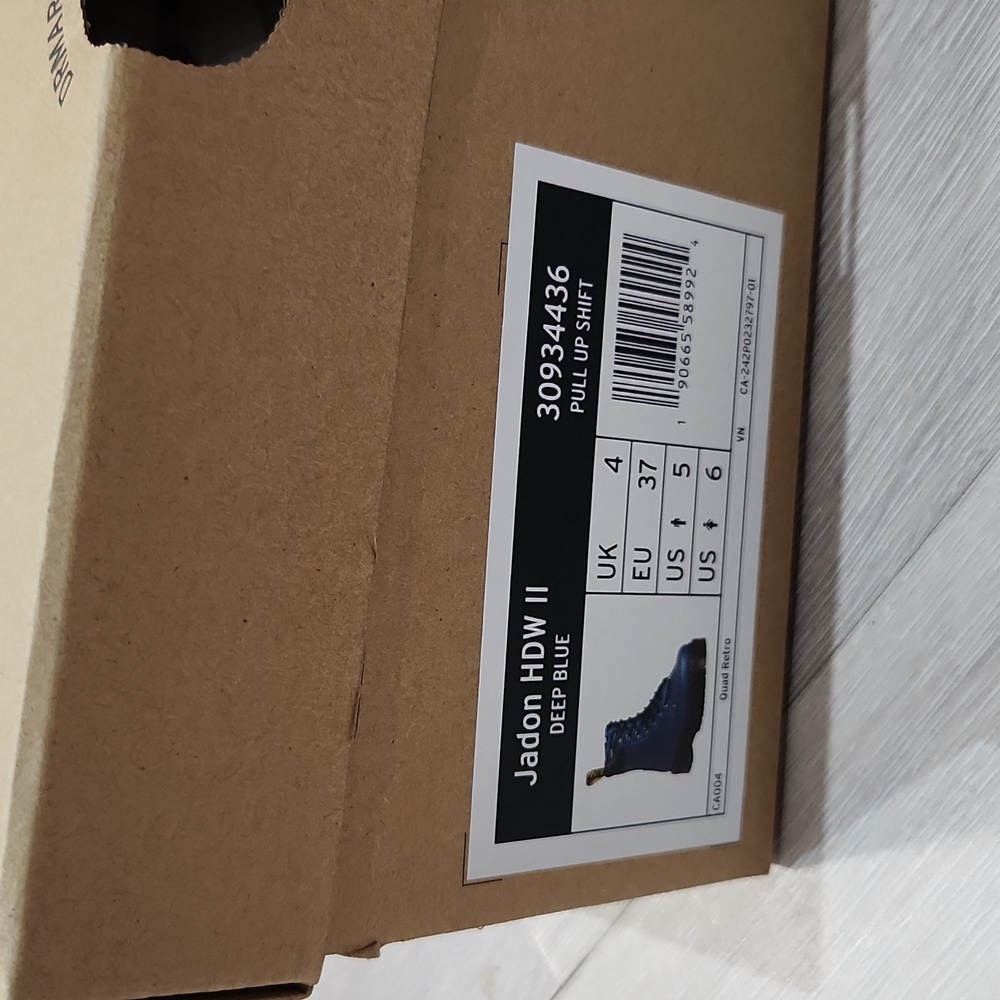 NWT Dr. Martens Jadon II Hardware Pull Up Leather Platform Boots 5M / 6W… - Picture 9 of 12